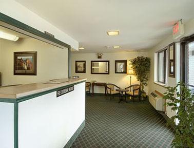 Super 8 By Wyndham Louisville Airport İç mekan fotoğraf
